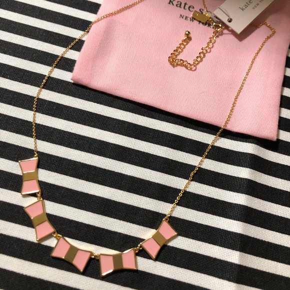 NEW Bow Shoppe Row Necklace - Picture 1 of 13